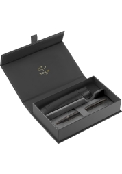 Experience unmatched writing elegance with the Parker IM GT Gift Set - a professional, black ballpoint pen and case combo. Made with a sturdy stainless-steel tip and a glossy lacquered brass body, this gift set is designed for maximum comfort and performance. Add a touch of tradition to your writing with its gold-plated accessories and blue refill, and let your creativity flow without limit.